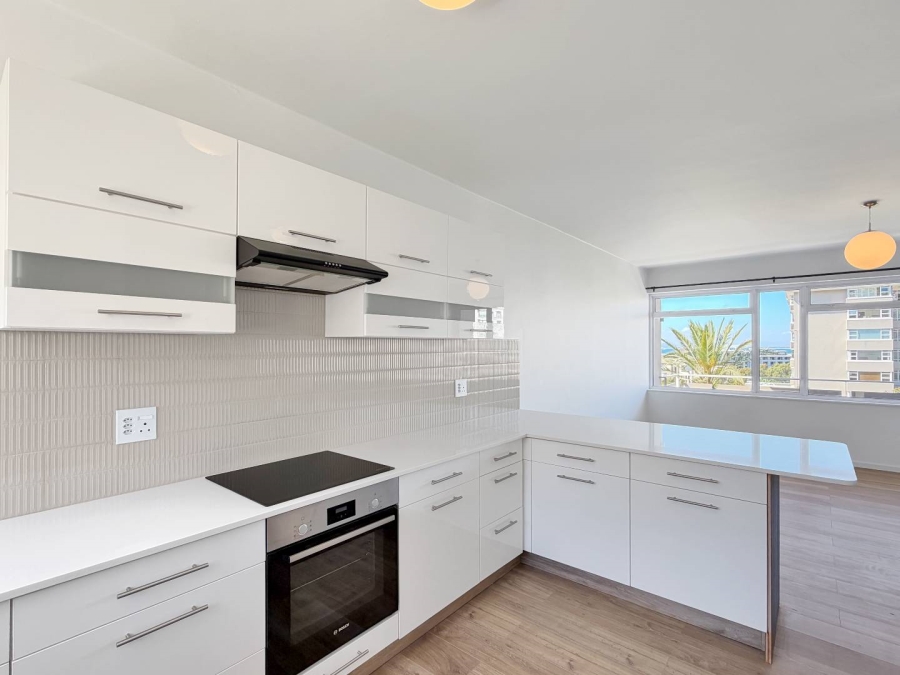 To Let 2 Bedroom Property for Rent in Green Point Western Cape